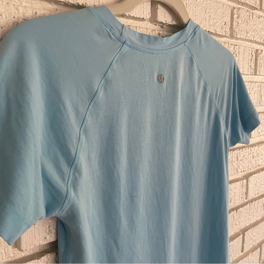 Lululemon performance stretch short sleeve shirt